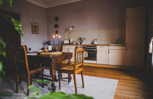 Behren-Luebchin Apartment | Wohnung Wilhelm