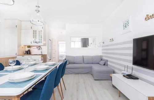 Swinoujscie Apartment | Wojska Polskiego 16D | 2 Bedroom Apartment | Desk