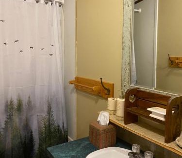 Ararat Bed & Breakfast | Wolf Creek Farm B&B and Motorcycle Manor at Wolf Creek Farm, LLC