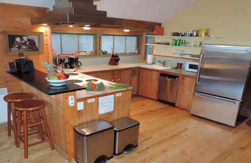 South Colby Cabin | Wolf Glen: Cozy cabin near the beach on Vashon!
