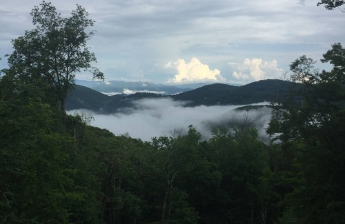 Wolf Laurel Cabin | Wolf Laurel Cabin near Big Bald. Long Range Views. Hike the Appalachian Trail.