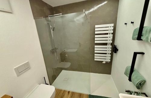 Strobl Apartment | Wolfgangsee Seeblickplatzl