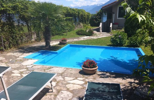 Domaso House | wondefull cottege with private pool direct on the beach in exclusive location