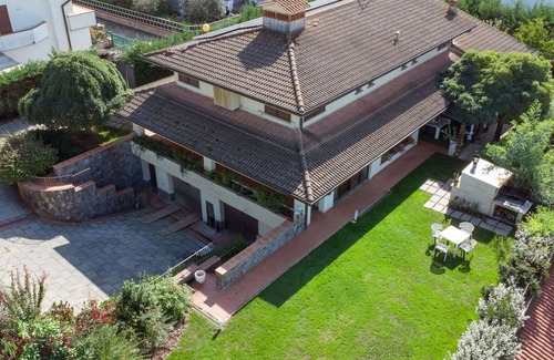 Terranuova Bracciolini Villa | Wonderful private villa for 10 guests with hot tub, WIFI, private pool, A/C and panoramic view
