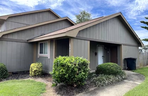 Warner Robins Condo | Wonderful 2-BR Condo/3mi. from Aviation Museum