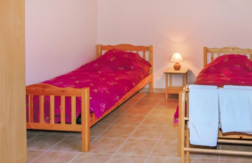 Saint-Hilaire-de-Villefranche House | Wonderful accommodation in century-old building in the countryside.