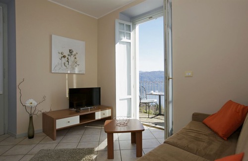 Carciano Apartment | Wonderful apartment in a renowned art nouveau villa with pool and dream view