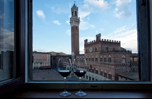 Siena Historical Center Apartment | Wonderful apartment in Piazza del Campo, the center of Siena | Palazzo Giorgi