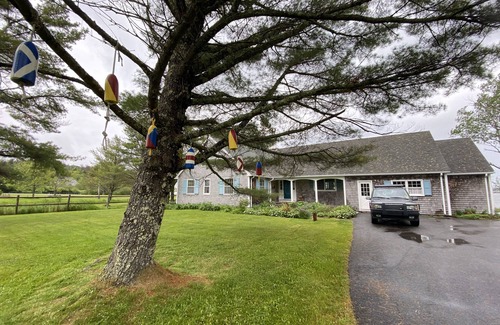 Spruce Head House | Wonderful Artist's Retreat : Private Maine Waterfront : Monet would dig it!