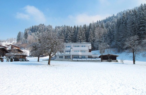 Ramsau im Zillertal House | Wonderful villa for 10 guests with WIFI, TV, terrace and pets allowed