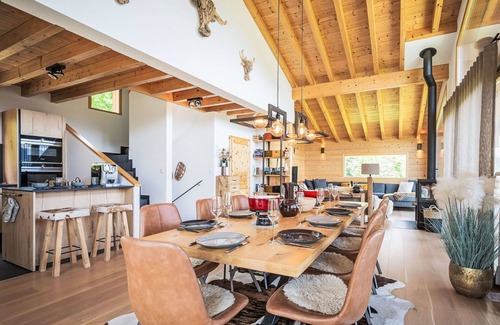 Chamoson House | Wonderful private villa with WIFI, TV, terrace, pets allowed, panoramic view and parking