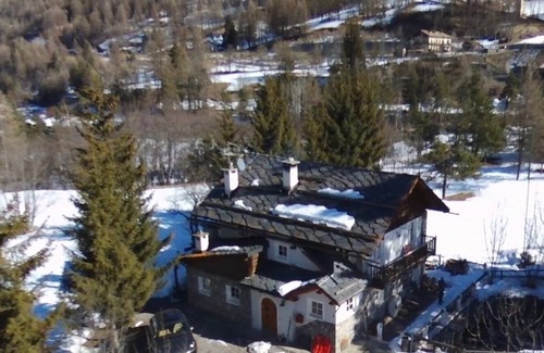 Cesana Torinese Ski Chalet | Wonderful chalet in the countryside, between meadows and the river