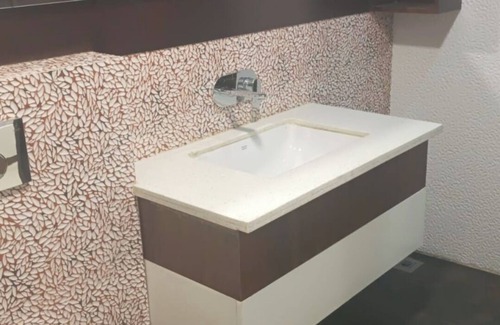 Panchkula Urban Estate Bed & Breakfast | Wonderful clean and modern Apartment in City Beautiful.