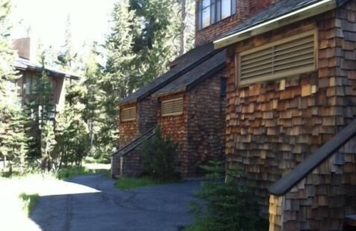 Bear Valley Condo | 'Wonderful' condo-close to Lake Alpine, hiking, fishing, all high-Sierra fun