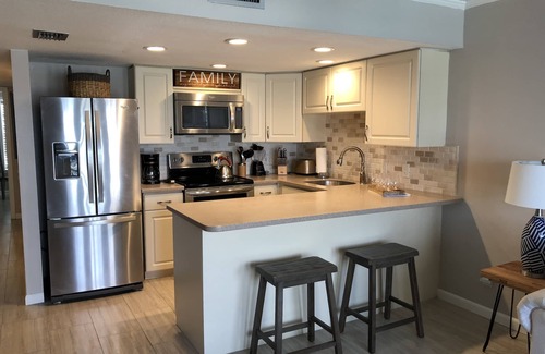 Port Charlotte Condo | Wonderful Condo on the Myakka river, close to beaches. Recently remodeled.