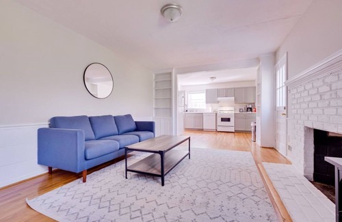 Tuckahoe House | Wonderful, cozy fully furnished home! Large, private back yard!