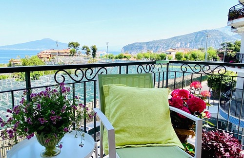 Sorrento City Centre Apartment | Wonderful family apt with terrace sea view in Sorrento center near the beach