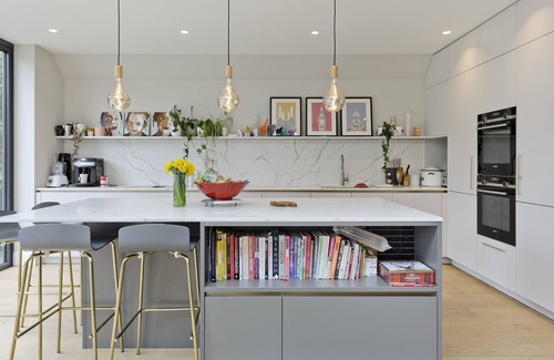 South Twickenham House | Wonderful family home with garden near Twickenham by UnderTheDoormat