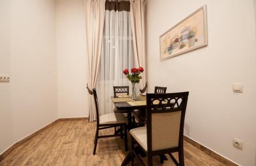 Uzhhorod Apartment | Wonderful flat on city center (Mukachivska 4/12)