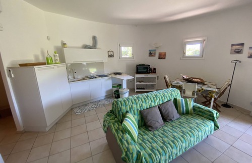 Porto San Paolo House | Wonderful head-end villa with large garden and solarium