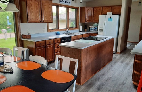 Lake Mills House | Wonderful home on beautiful Rock Lake!