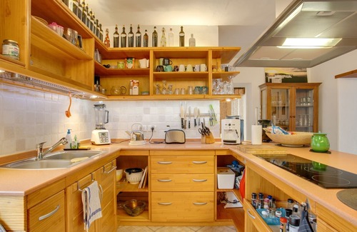 La Asomada Ski Chalet | Wonderful House Pure La Asomada with Incredible Sea Views, Wi-Fi