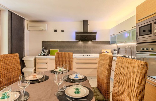 Casnate Con Bernate Villa | Wonderful villa with private pool, A/C, WIFI, TV, patio, pets allowed, panoramic view and parking