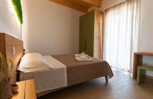 Cologna Spiaggia Villa | Wonderful villa for 4 guests with A/C, WIFI, TV, patio, panoramic view and parking