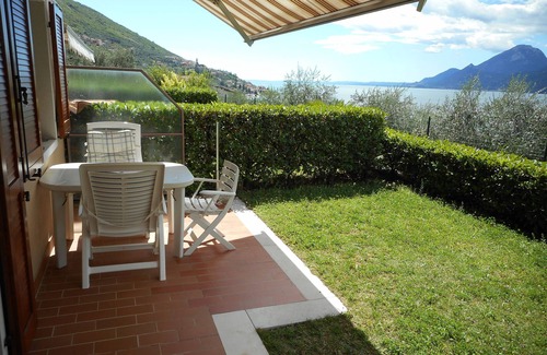 Assenza Apartment | Wonderful lake view with private garden and pool among olive trees