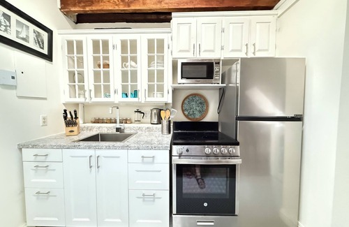 Downtown Halifax Apartment | Wonderful Loft in Historic DT