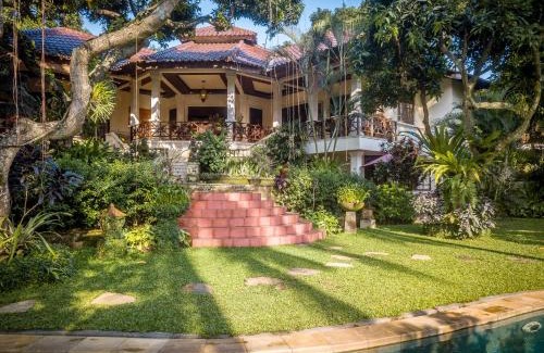 Rangdu Villa | Wonderful luxury hideaway surrounded by nature