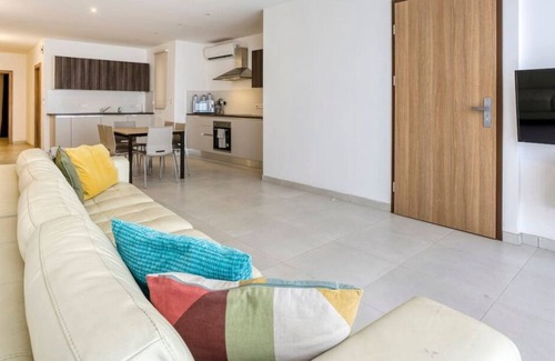 Pieta Apartment | Wonderful marina 3BR home, with LUX interior w/AC