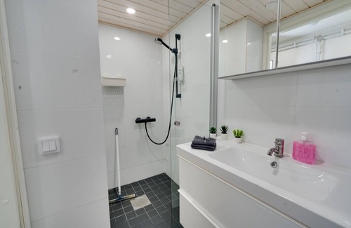 Tampere Apartment | Wonderful one room apartment with balcony in city center.