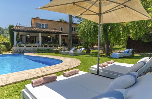 Mancor de la Vall Villa | Wonderful private villa for 8 people with WIFI, private pool, A/C, TV, patio and panoramic view