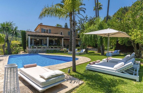 Mancor de la Vall Villa | Wonderful private villa for 8 people with WIFI, private pool, A/C, TV, patio and panoramic view