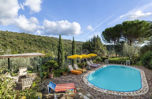 Greve in Chianti Villa | Wonderful private villa for 6 guests with private pool, WIFI, A/C, TV, patio and panoramic view