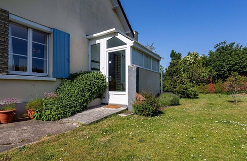 Le Home House | Wonderful private villa for 4 people with WIFI, TV, pets allowed and parking