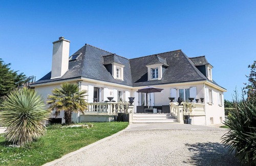 Plouneour-Brignogan-Plages Villa | Wonderful private villa for 8 people with WIFI, TV, terrace, pets allowed and parking