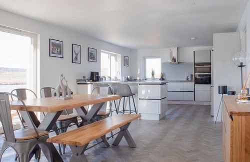 Greshornish House | Wonderful private villa for 6 people with WIFI and TV