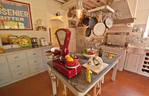 Pergine Valdarno Villa | Wonderful private villa with A/C, WIFI, private pool, TV and pets allowed, close to Arezzo