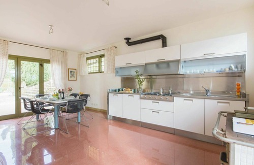 Montignoso Villa | Wonderful private villa for 12 people with A/C, private pool, WIFI, TV, patio and pets allowed