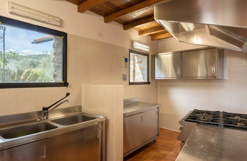 Villa Viani House | Wonderful private villa for 8 people with WIFI, terrace and pets allowed