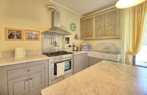 San Gimignano Villa | Wonderful private villa for 5 guests with A/C, WIFI, private pool, TV and panoramic view