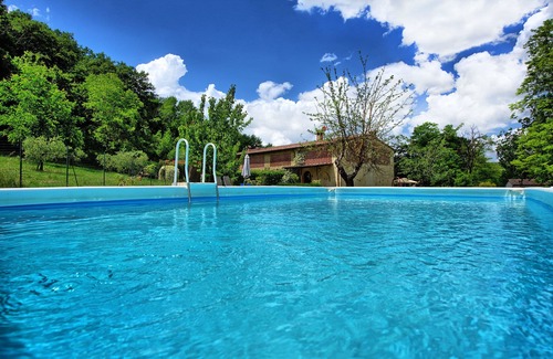 San Gimignano Villa | Wonderful private villa for 5 guests with A/C, WIFI, private pool, TV and panoramic view