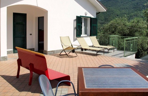 Stellanello House | Wonderful private villa with WIFI, A/C, TV, terrace, pets allowed, panoramic view and parking