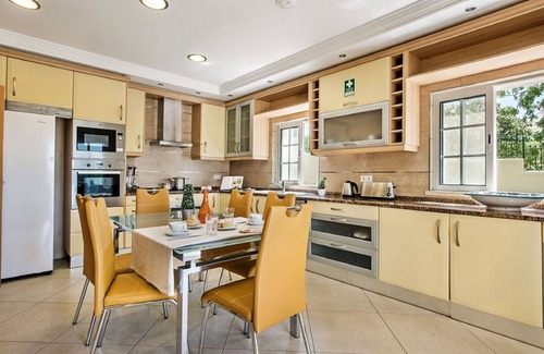Pata de Cima Villa | Wonderful private villa for 12 guests with WIFI, A/C, private pool, TV, terrace and panoramic view