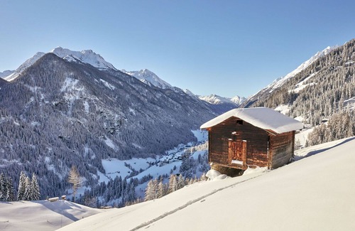 Kappl House | Wonderful private villa for 20 people with WIFI, TV and terrace