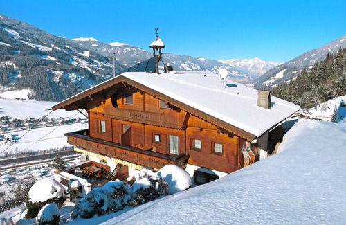 Distelberg House | Wonderful private villa for 8 people with pool, WIFI, TV and patio