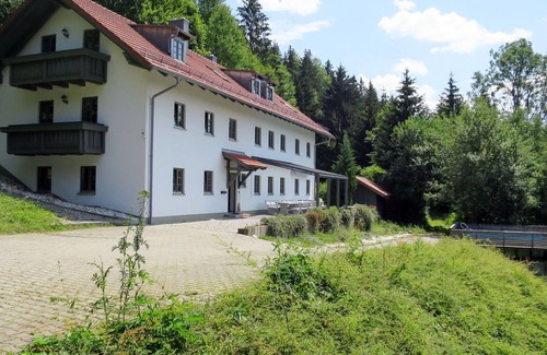 Viechtach House | Wonderful private villa with private pool, WIFI, TV, patio, pets allowed, panoramic view and par...