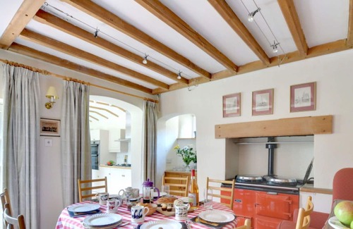 Barham Villa | Wonderful private villa for 7 people with WIFI, TV, patio and parking